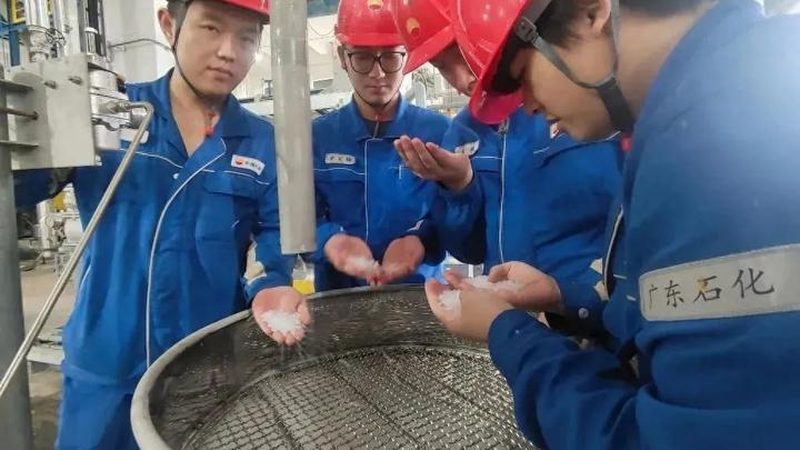 在选择高分子材料回收设备时，以下性能指标是衡量性价比的重要参考：
